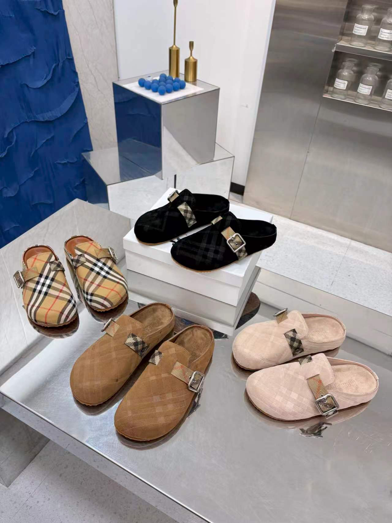Burberry Slides - view 8