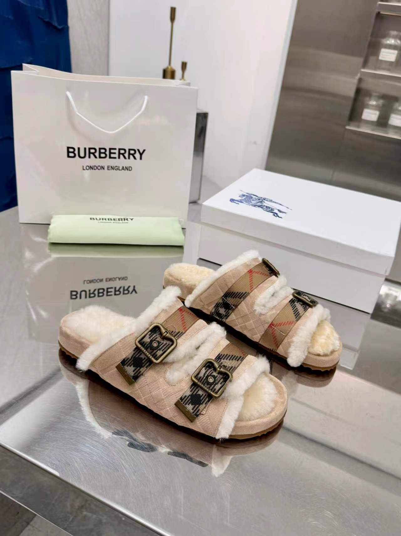 Burberry Slides - view 3