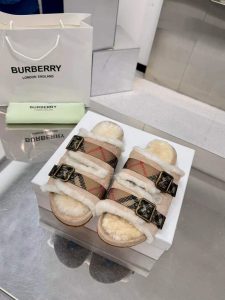 Burberry Slides - view 6