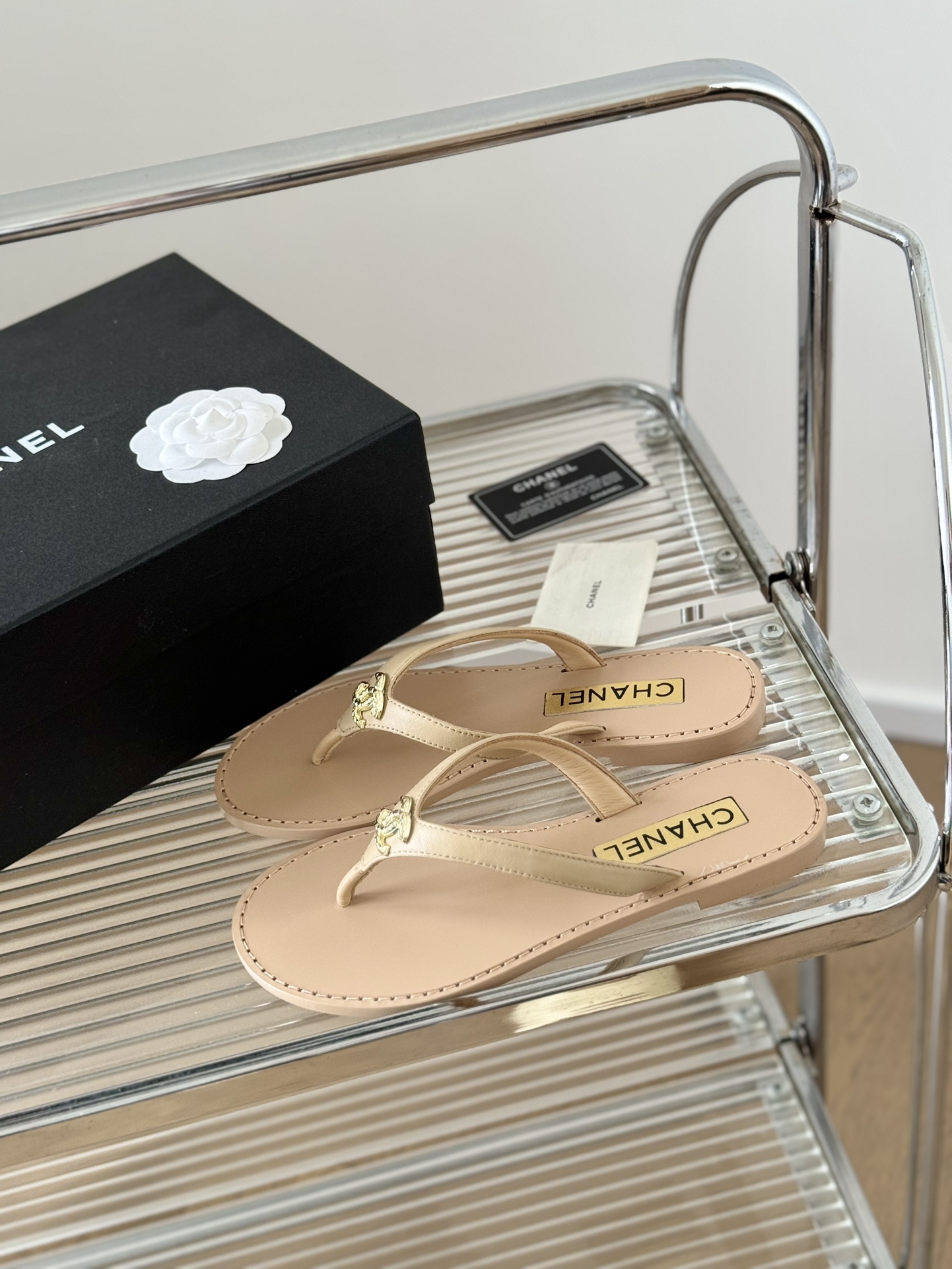 Chanel Slides - view 5