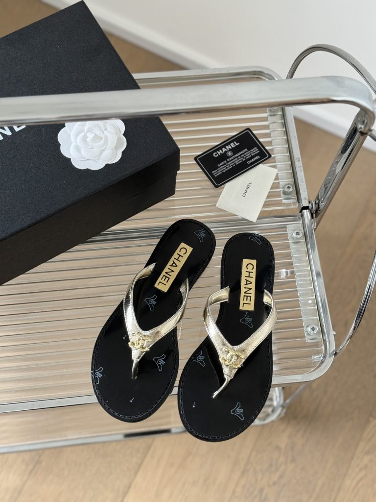 Chanel Slides - view 1