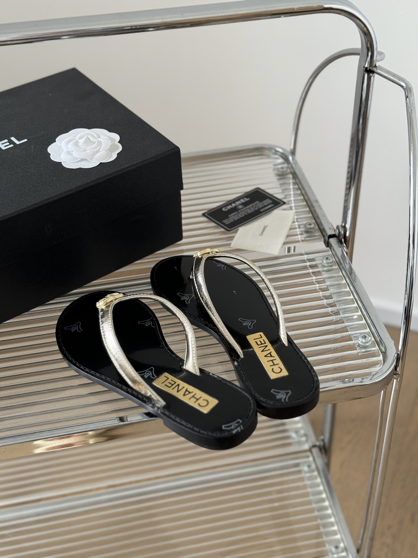 Chanel Slides - view 3