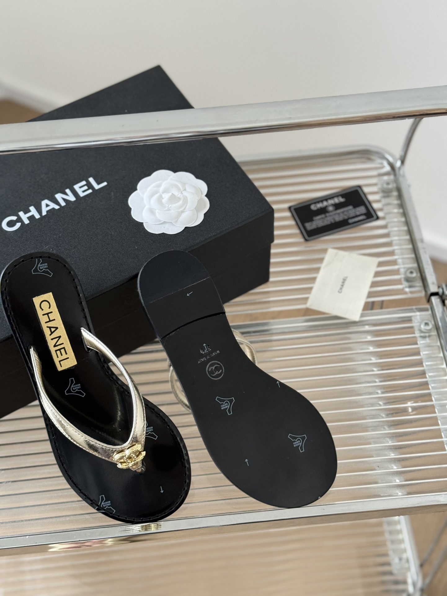 Chanel Slides - view 6