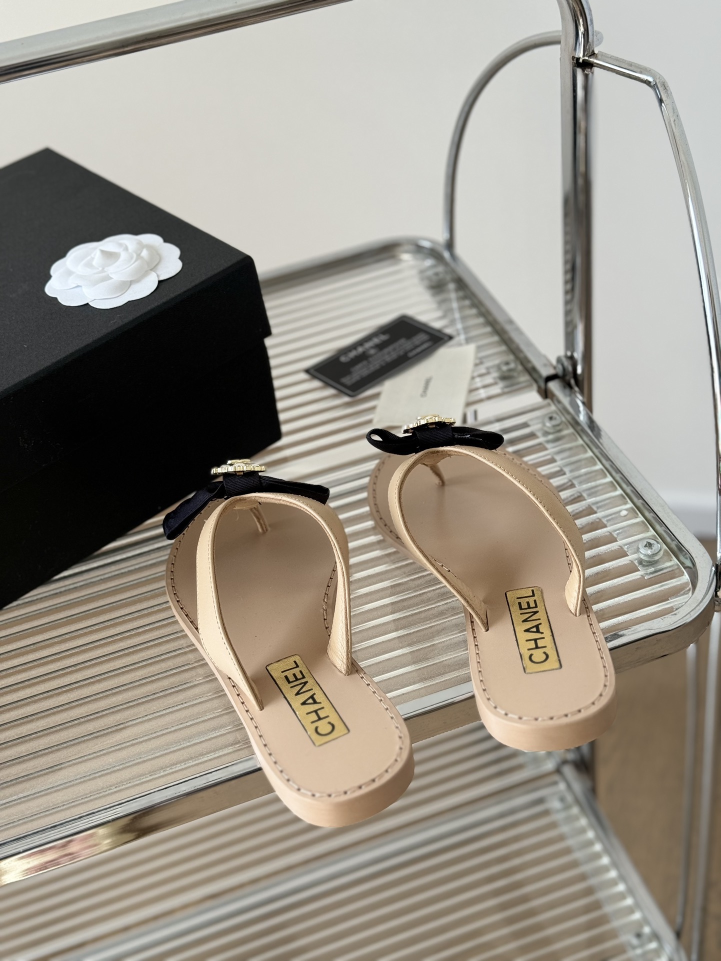 Chanel Slides - view 3