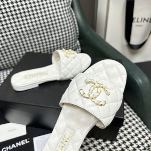 Chanel Slides - view 3
