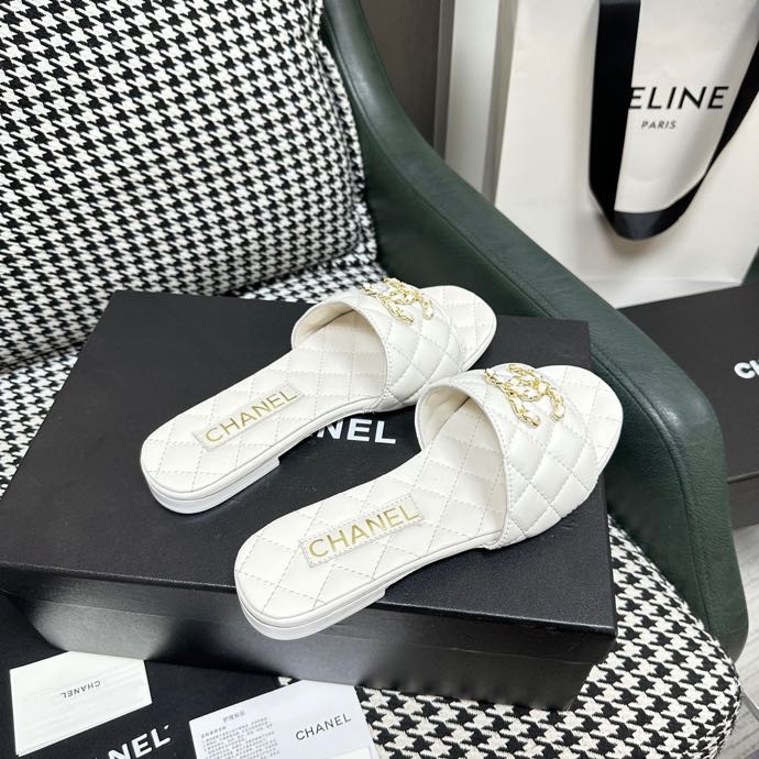Chanel Slides - view 4