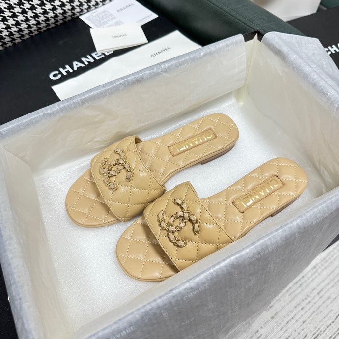 Chanel Slides - view 8