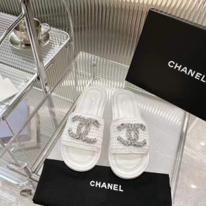 Chanel Slides - view 2