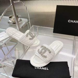 Chanel Slides - view 5