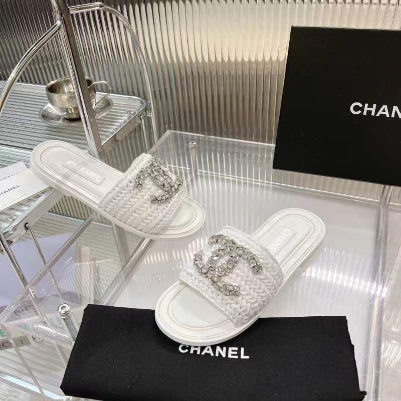 Chanel Slides - view 5