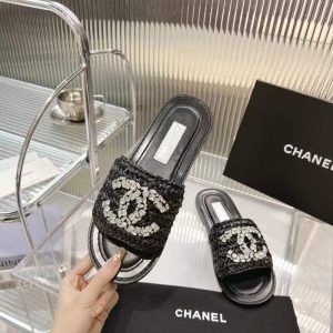 Chanel Slides - view 5