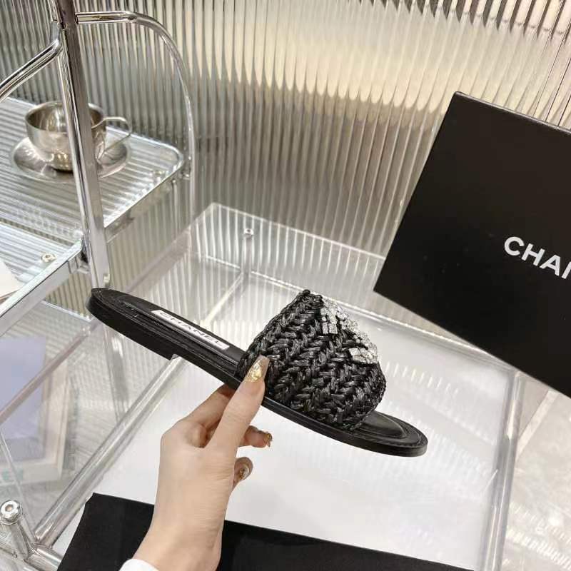 Chanel Slides - view 6