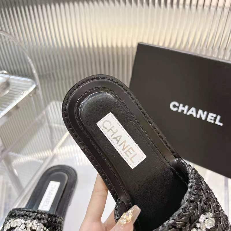 Chanel Slides - view 8
