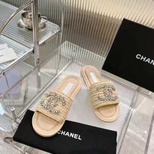 Chanel Slides - view 3