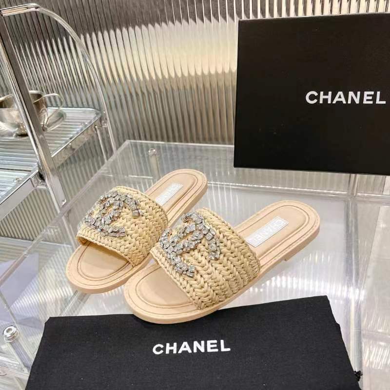 Chanel Slides - view 4