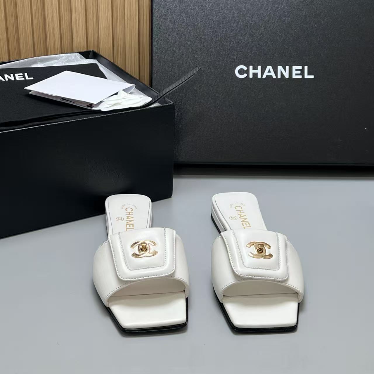 Chanel Slides - view 2
