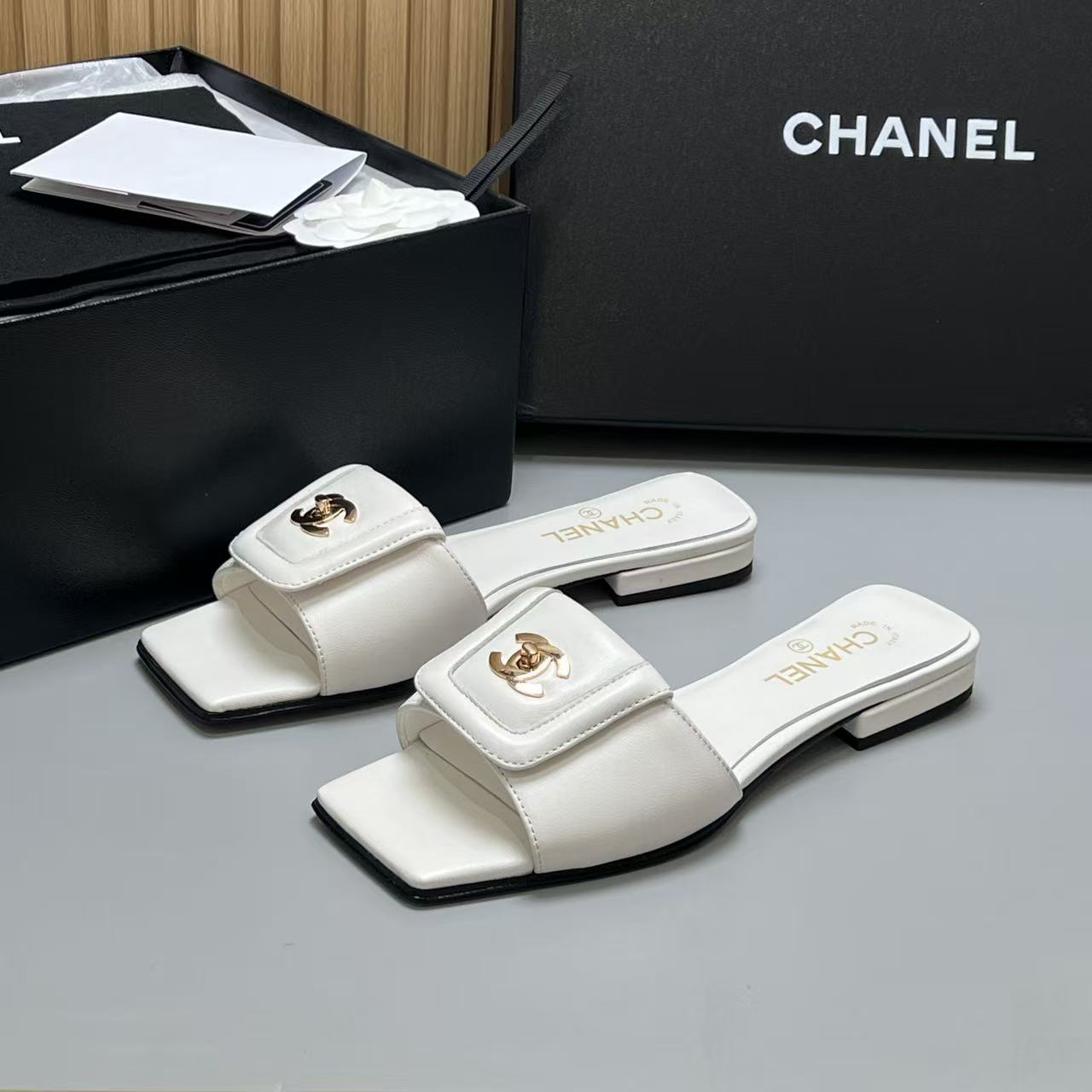 Chanel Slides - view 8