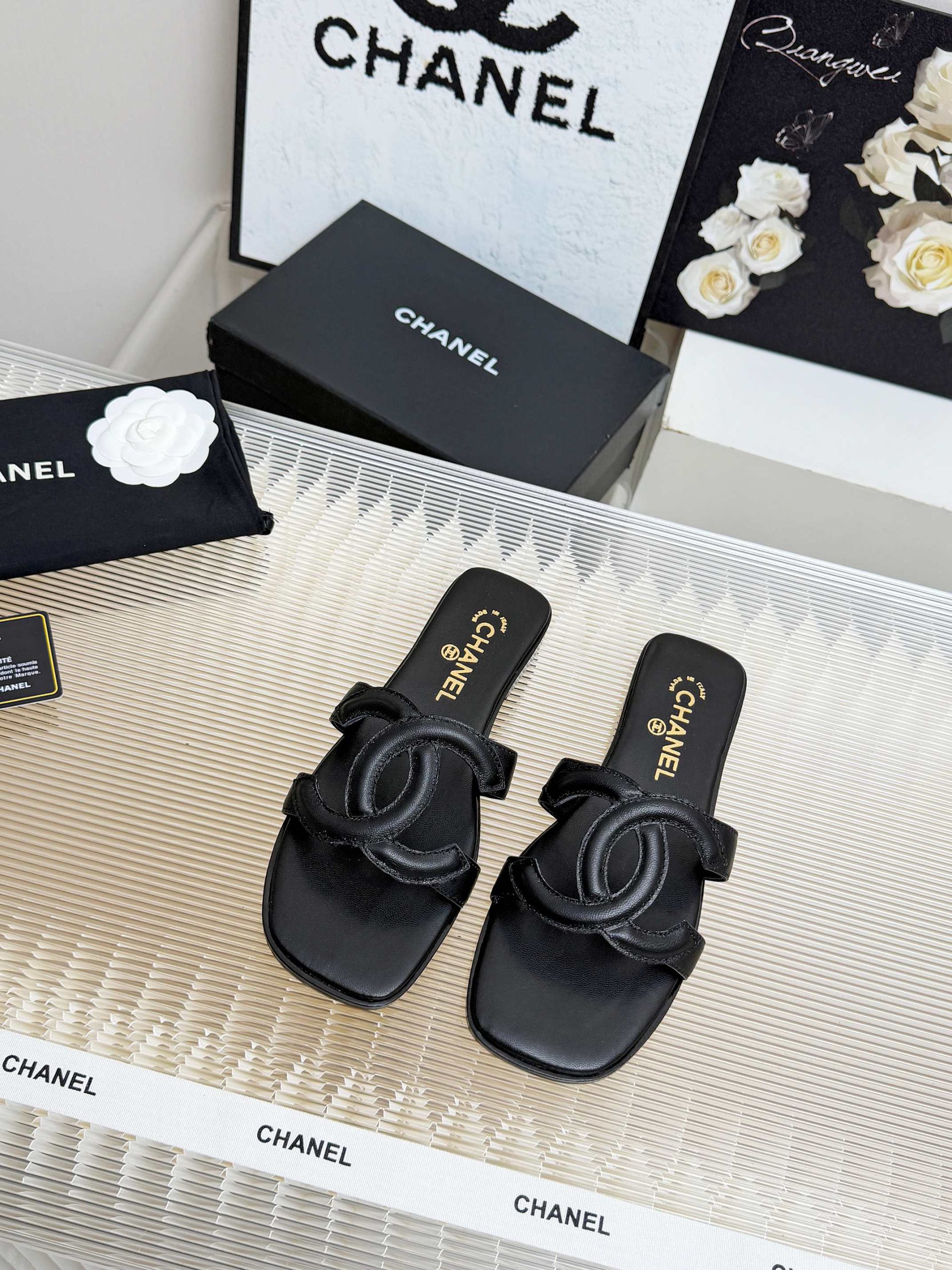Chanel Slides - view 1