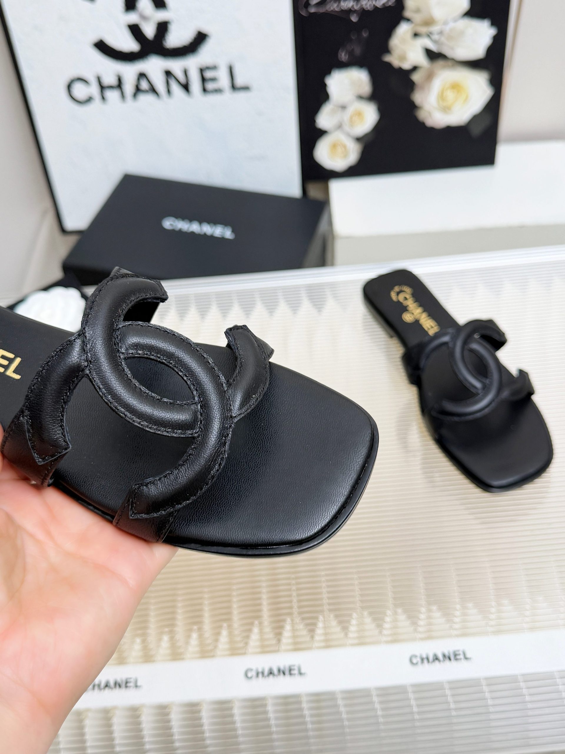 Chanel Slides - view 6