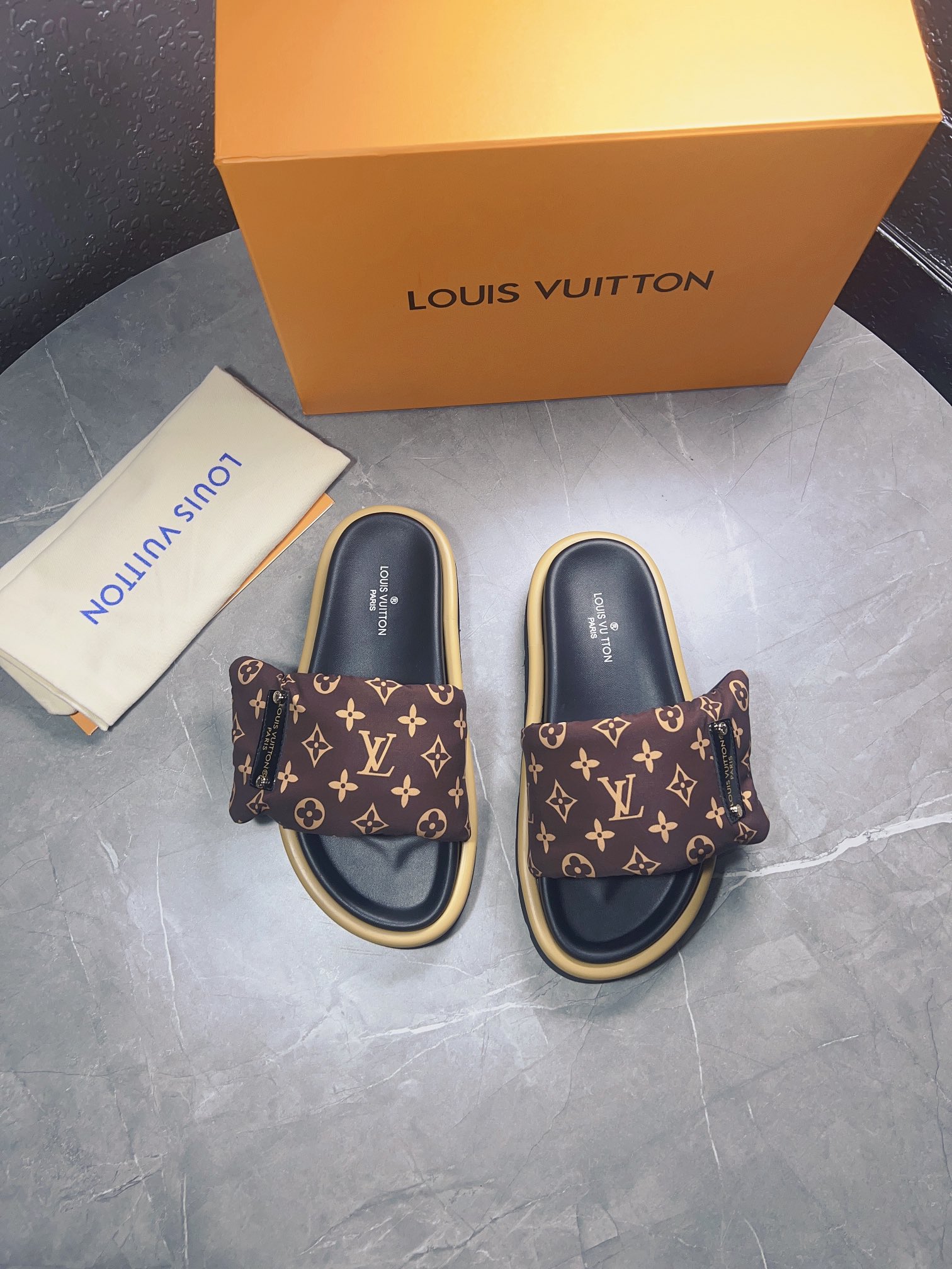 Louis Vuitton Slides - view 3