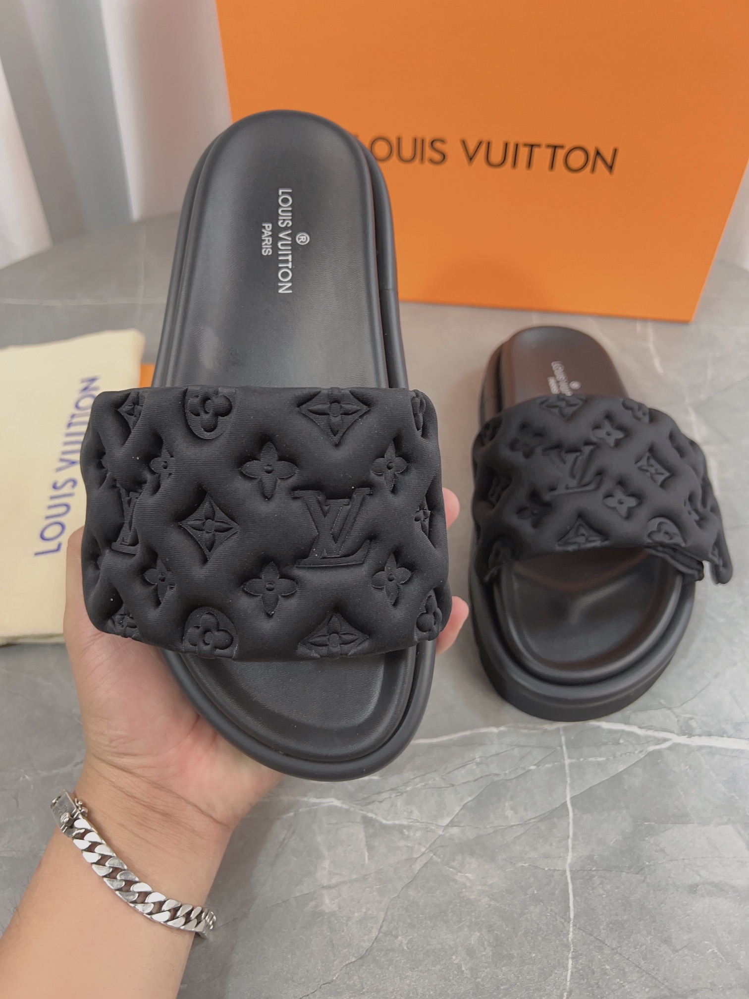 Louis Vuitton Slides - view 5
