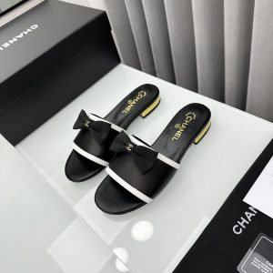Chanel Slides - view 2