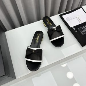 Chanel Slides - view 3