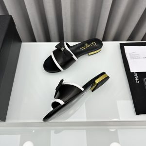 Chanel Slides - view 6