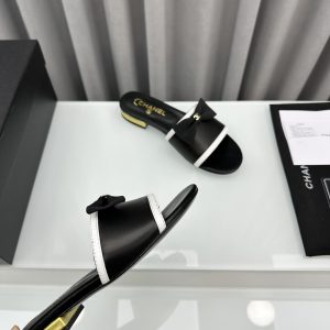 Chanel Slides - view 8