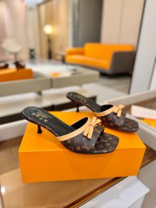 Louis Vuitton Slides - view 2