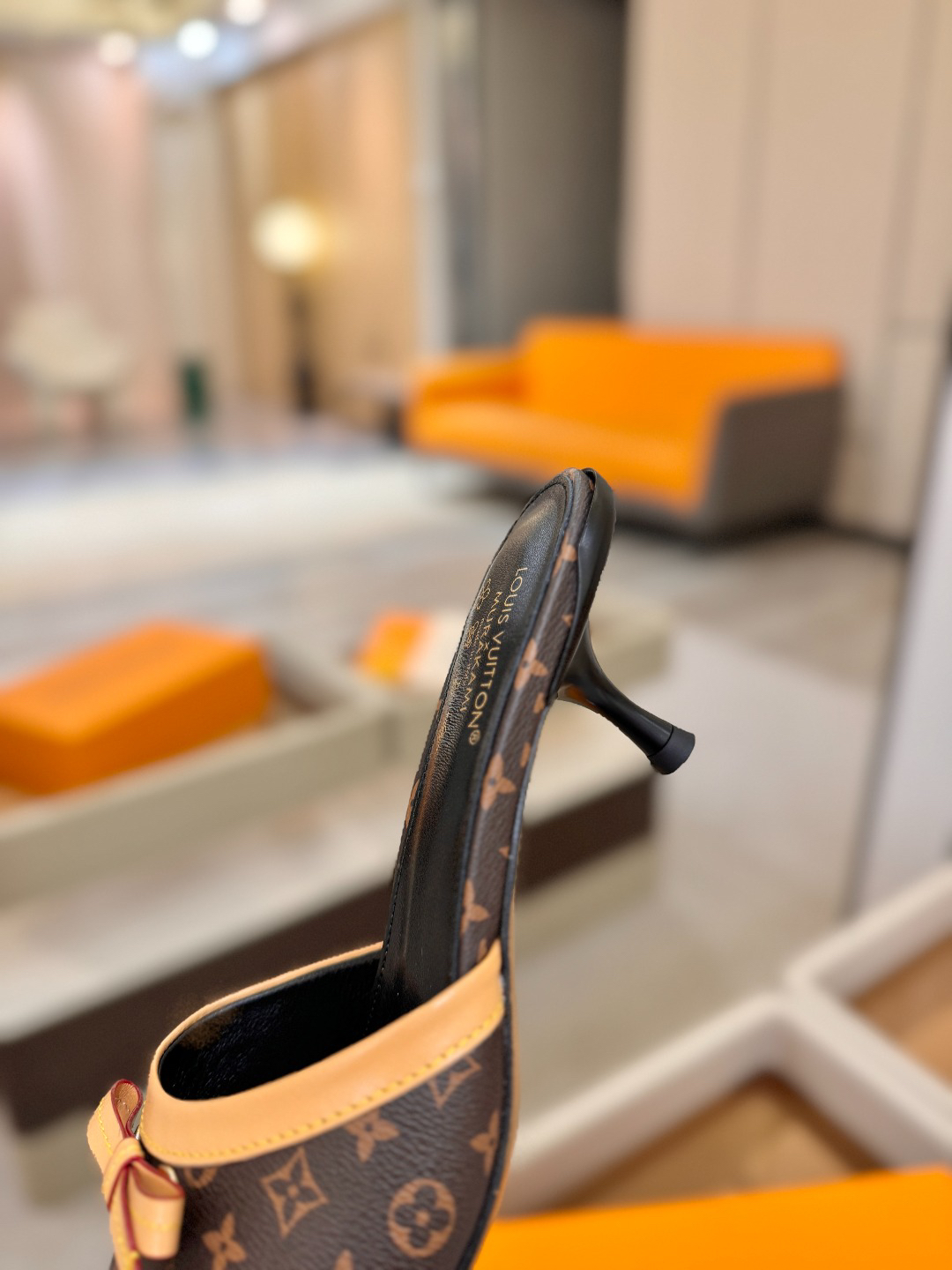 Louis Vuitton Slides - view 7