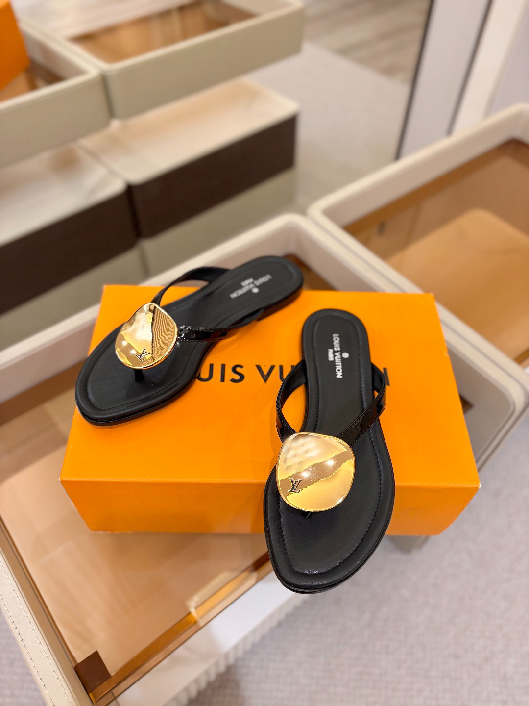 Louis Vuitton Slides - view 5