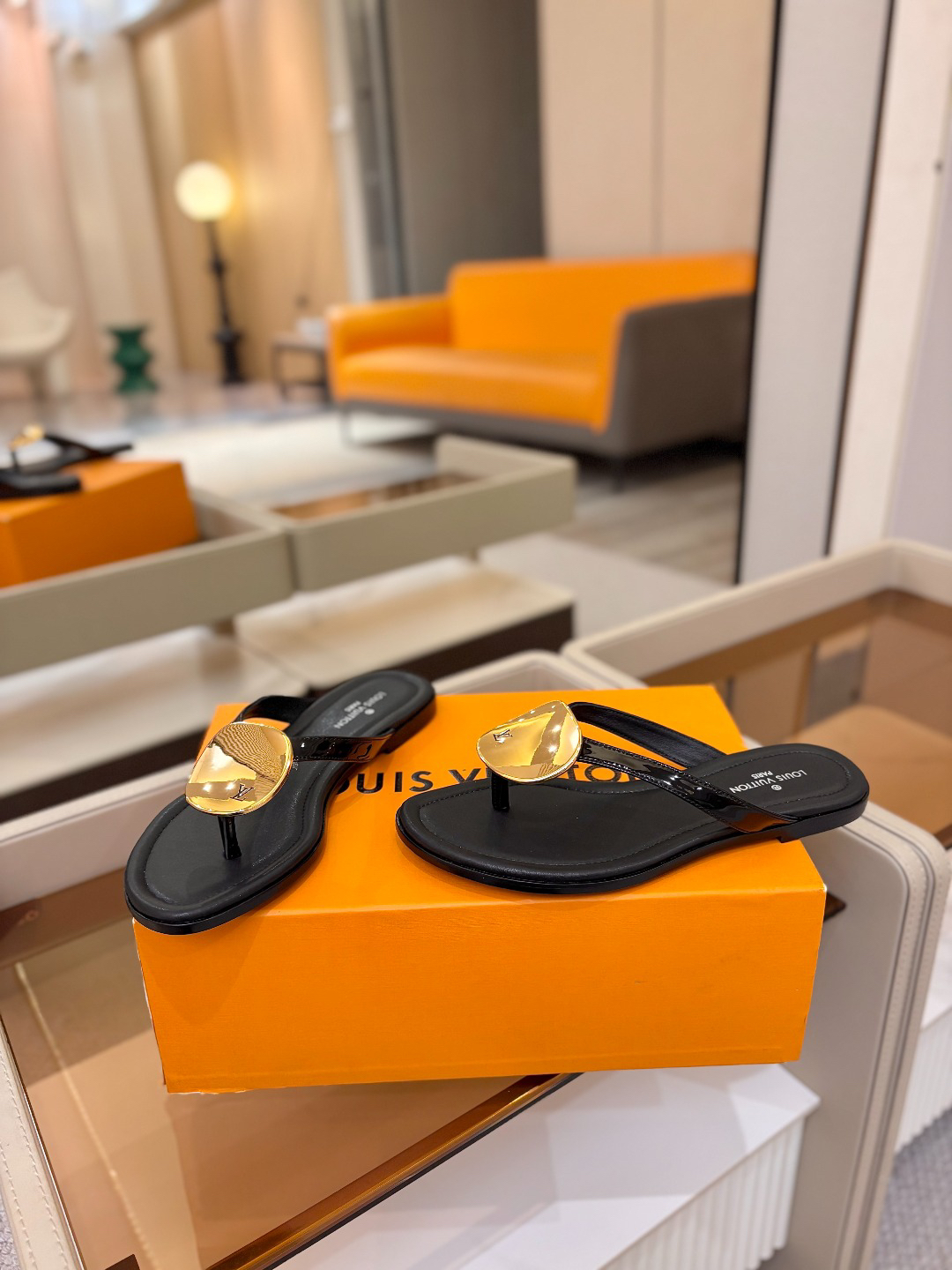 Louis Vuitton Slides - view 6
