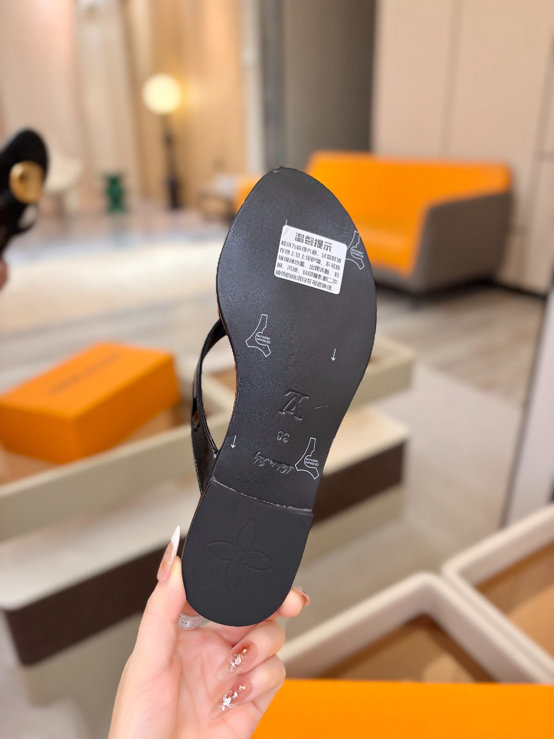 Louis Vuitton Slides - view 8