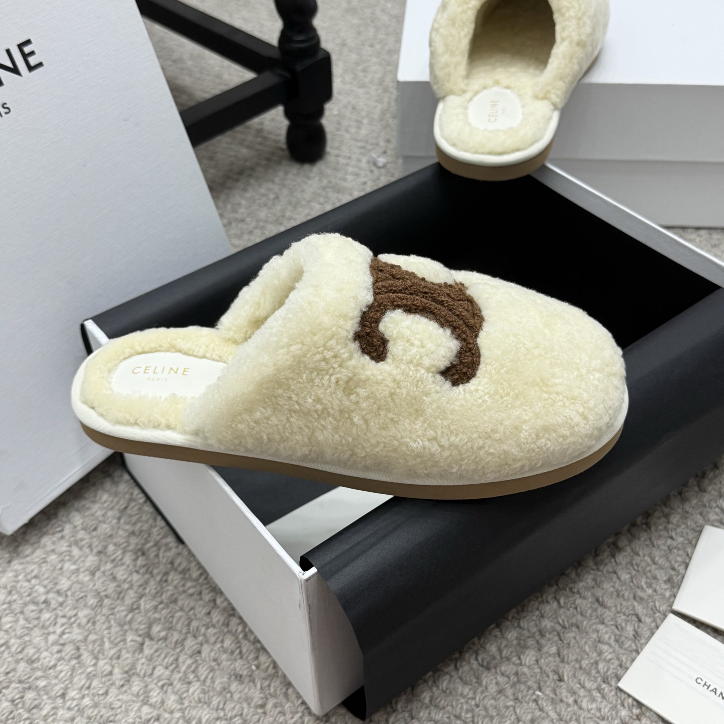 Celine Slides - view 4