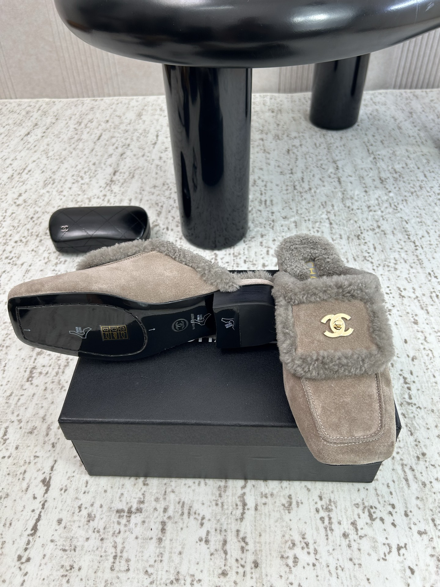 Chanel Slides - view 7