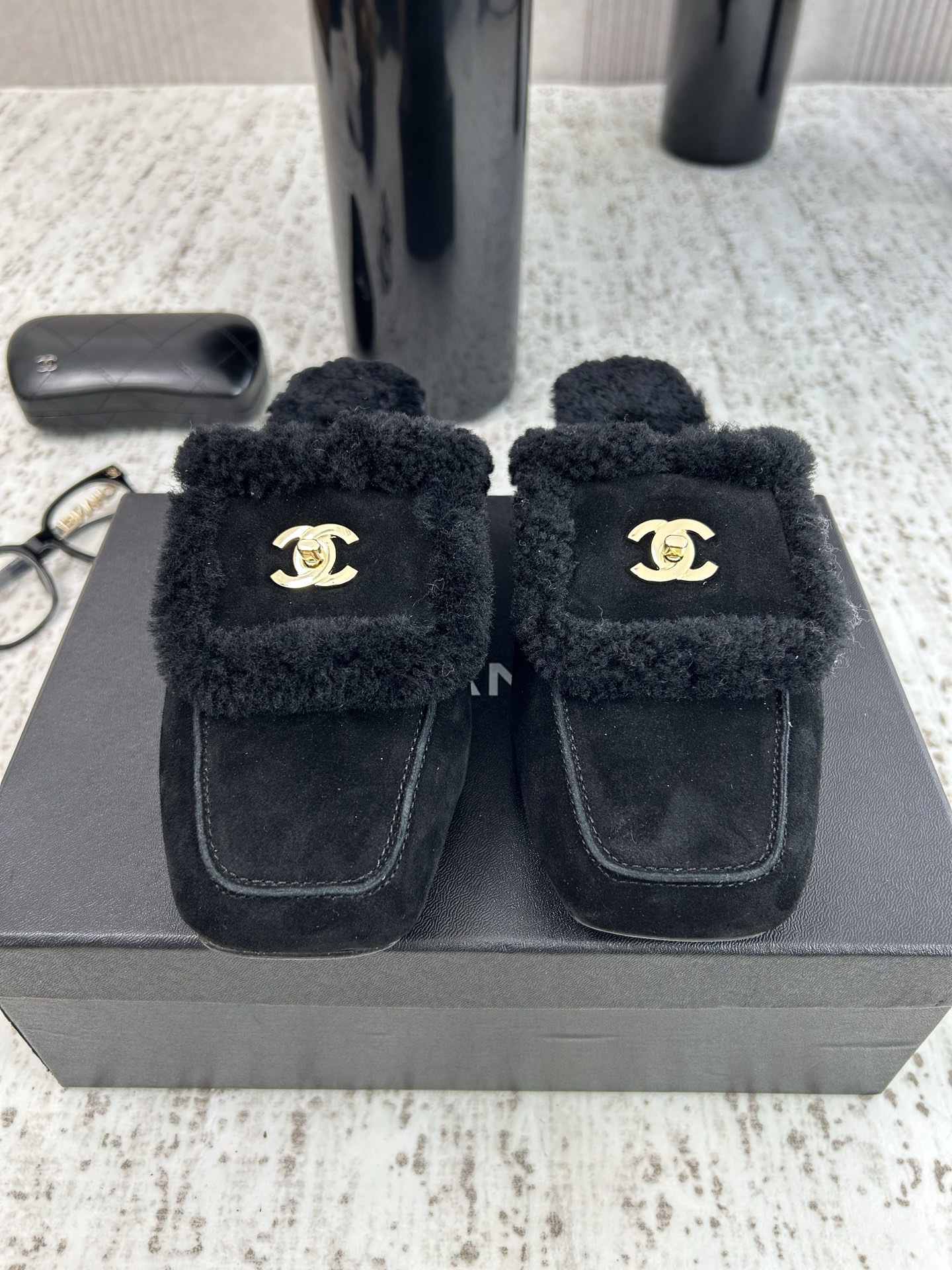 Chanel Slides - view 1