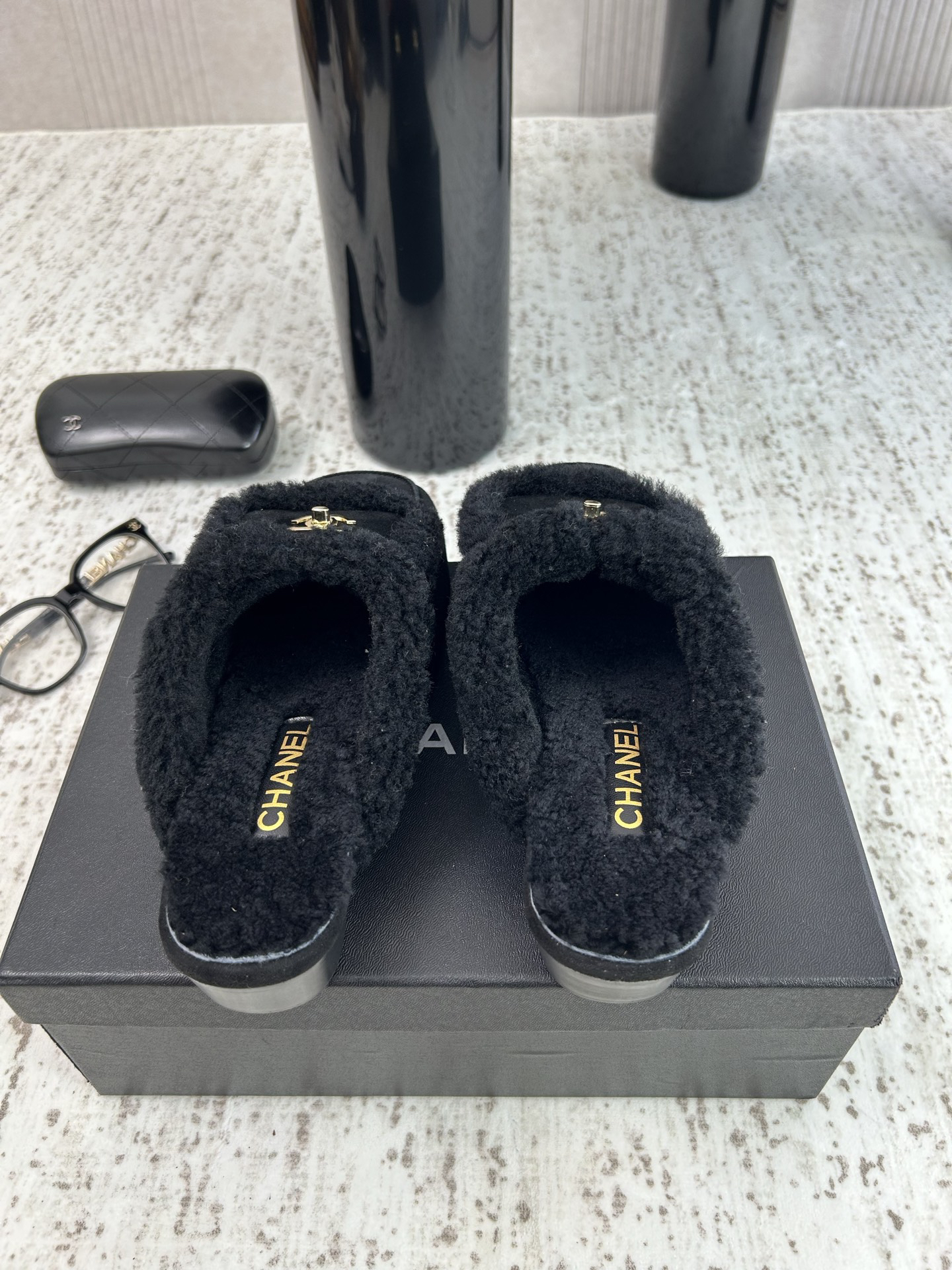 Chanel Slides - view 3