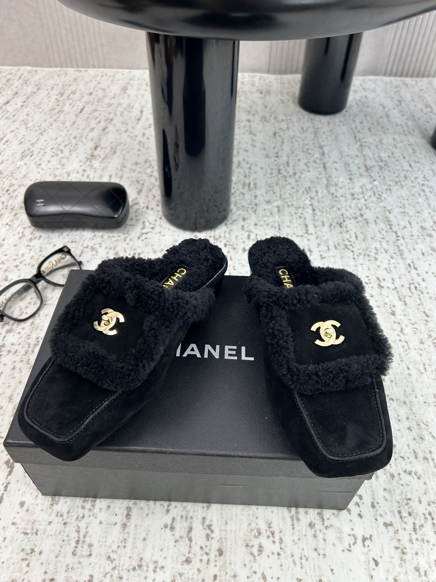 Chanel Slides - view 6