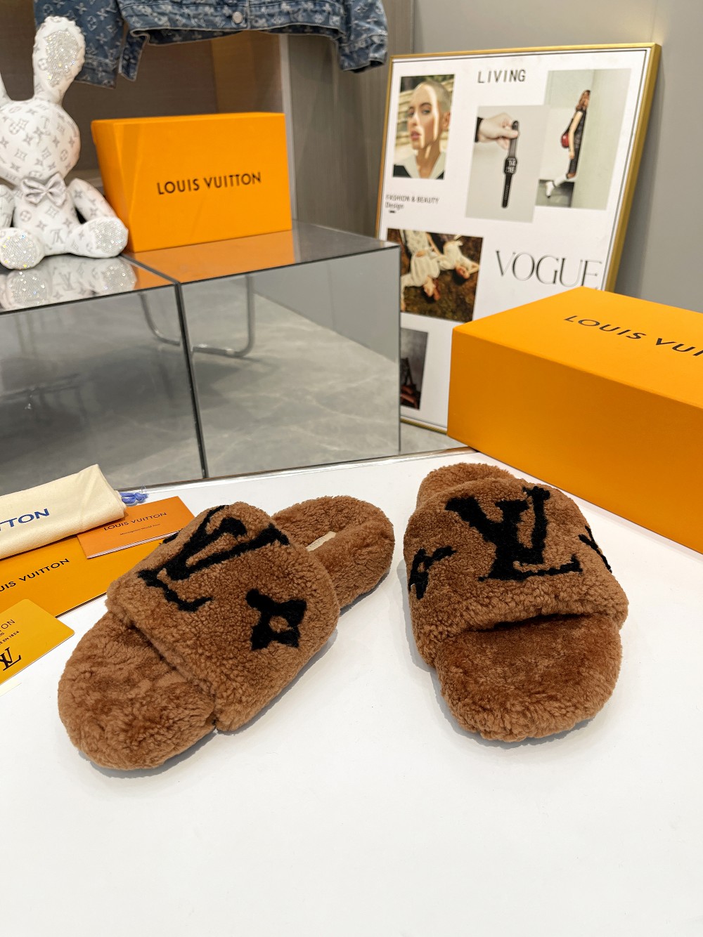 Louis Vuitton Slides - view 5