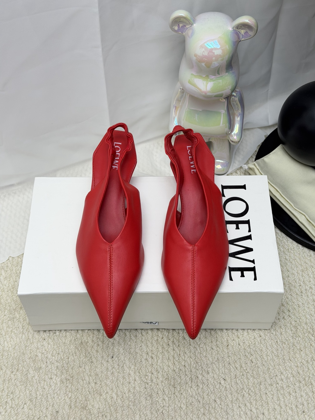 Loewe Slides - view 3