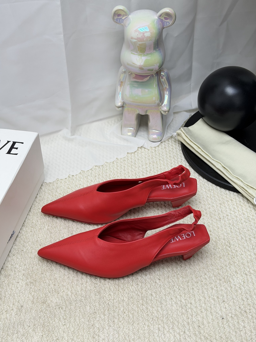 Loewe Slides - view 5