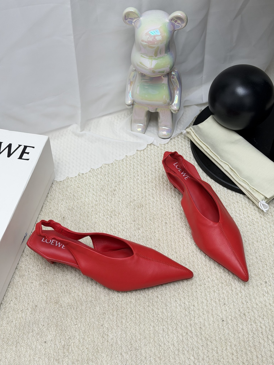 Loewe Slides - view 6