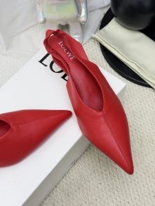 Loewe Slides - view 7