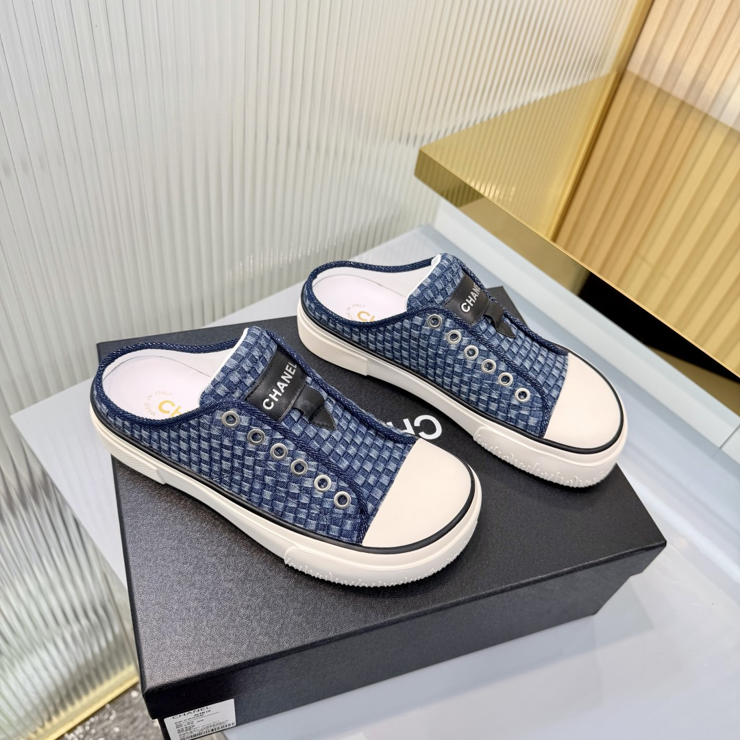 Sneakers - view 2