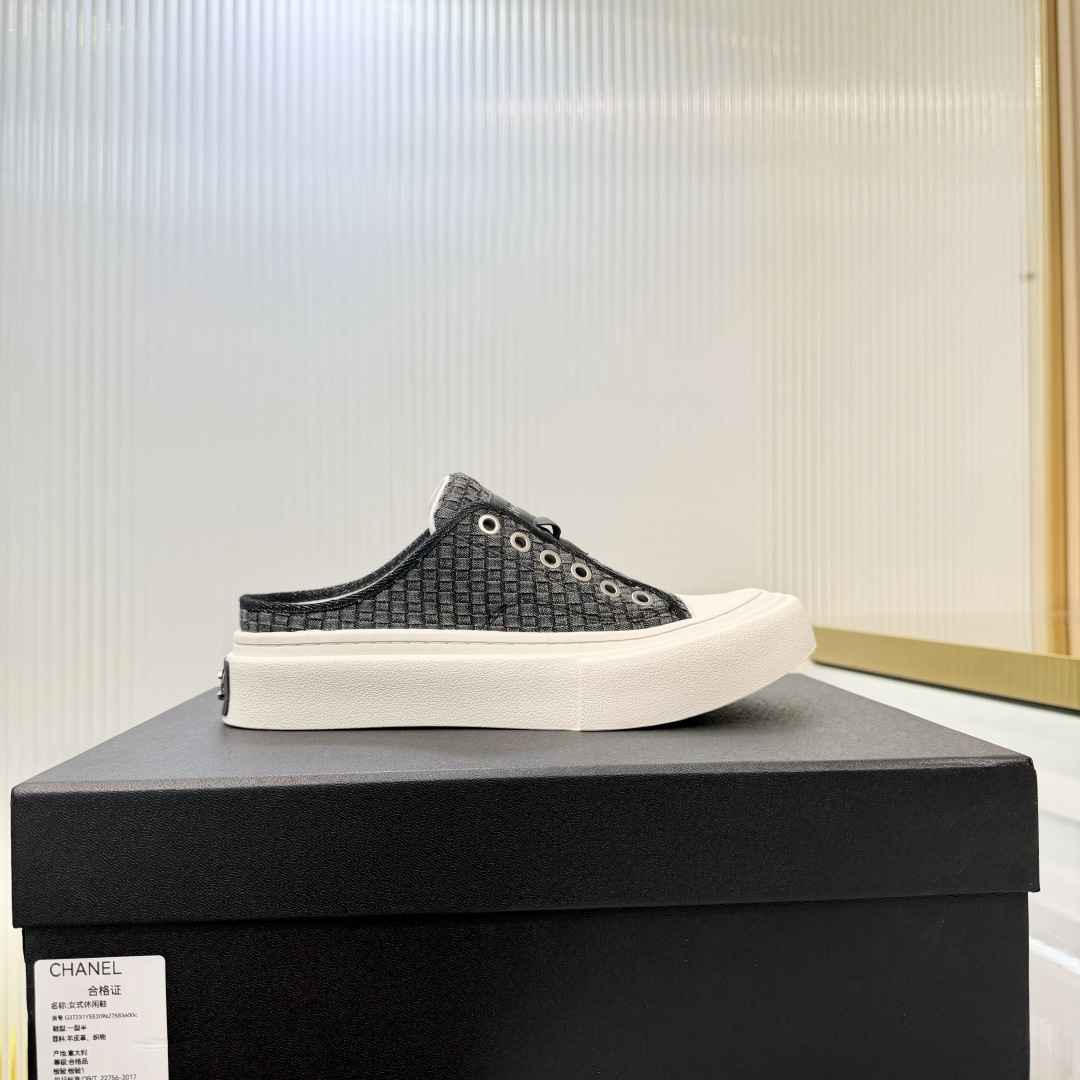 Sneakers - view 9