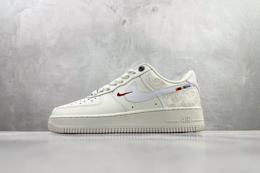 Sneakers - view 1