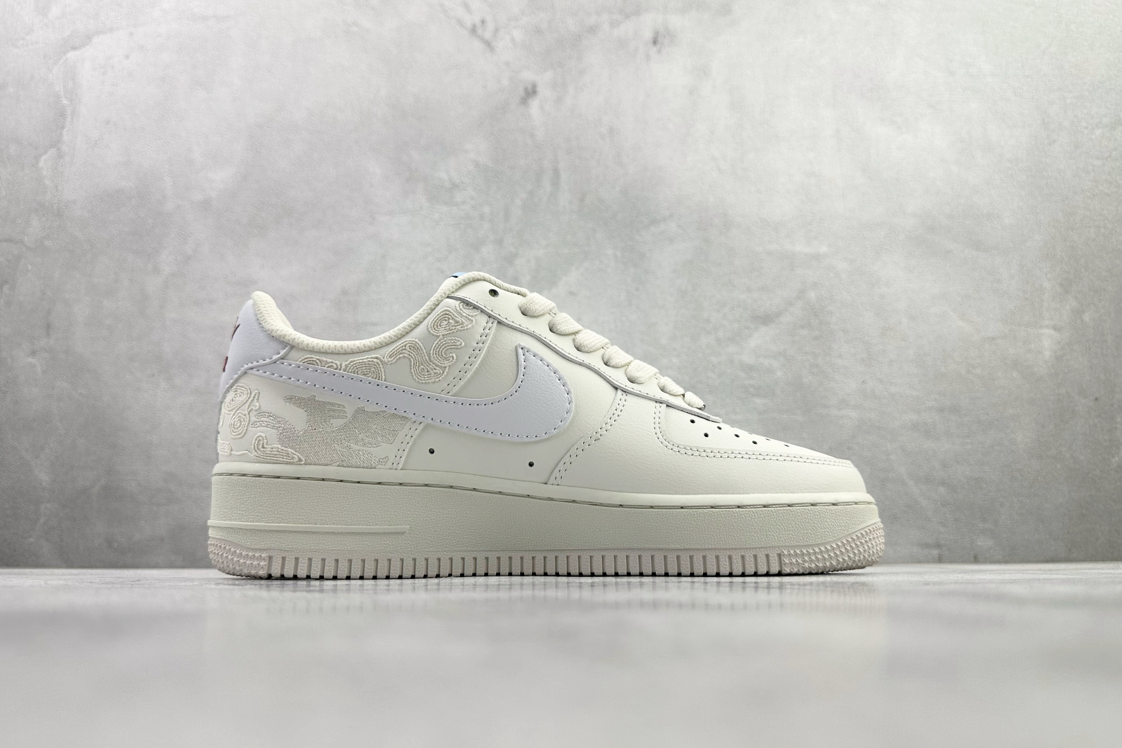 Sneakers - view 2