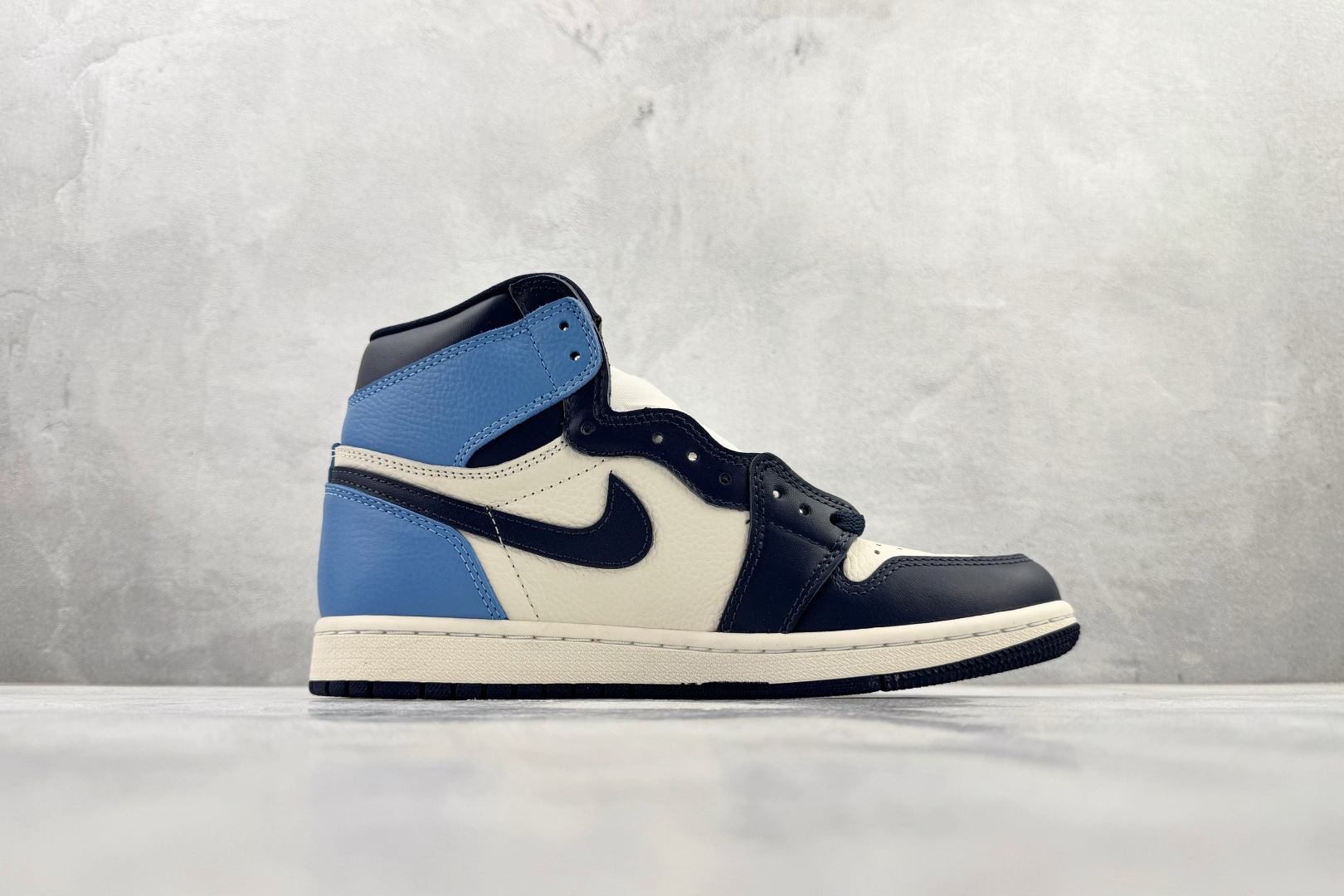 Sneakers - view 2