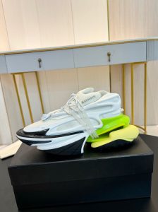 Sneakers - view 3